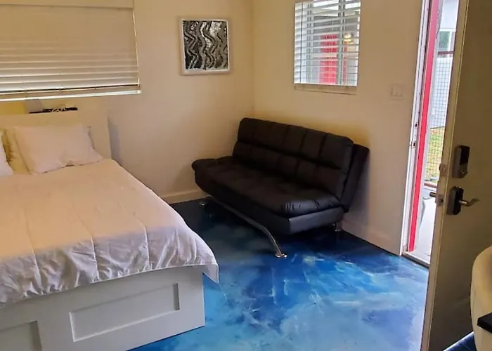 Downstairs On 13 St Apartamento